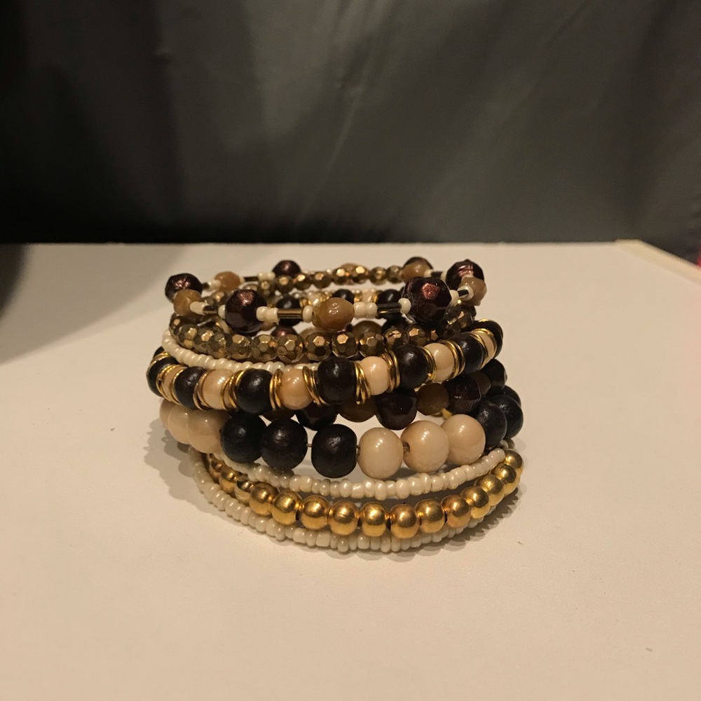 Layered beaded bracelet